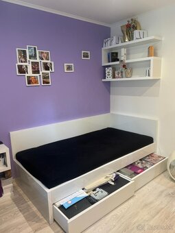 Predám posteľ s úložným priestorom a madracou - 3