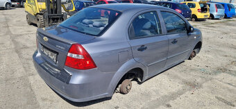 Lacno rozpredám Chevrolet Aveo na náhradné diely - 3