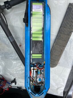 ELEKTROKOLOBĚŽKA XIA FS08 na náhradné diely - 3