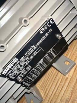 Nové Elektromotory 3x INNOMOTICS - 3