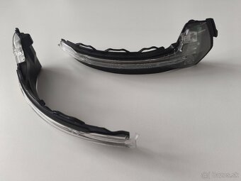 Audi A3 8V smerovka spätného zrkadla 8V0949101 - 3