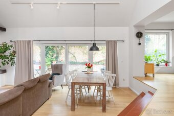 Predaj jedinečného rodinného domu v srdci Trnavy – za histor - 3