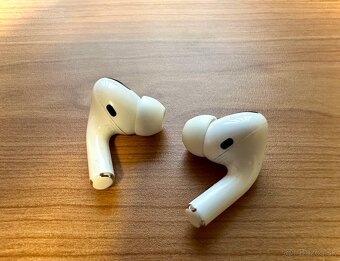 Apple AirPods Pro 2 - 3