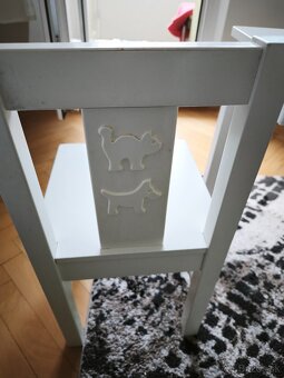 Stôl a stoličky - 3