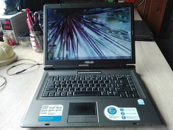Asus Rock Technology. 15,4“. Windos 7 PRO. Dvoj-jadro. - 3
