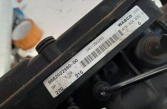 Kompresor vzduchového podvozku 9682022980 Citroen C4 Grand - 3