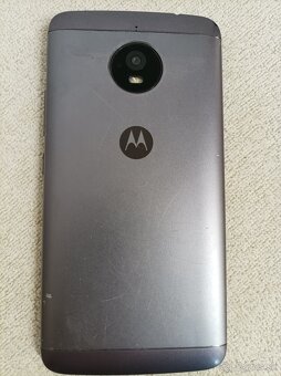 Motorola Moto E4 Plus - 3