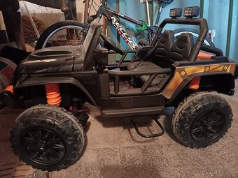 Elektrické autíčko jeep 4Steep - 3