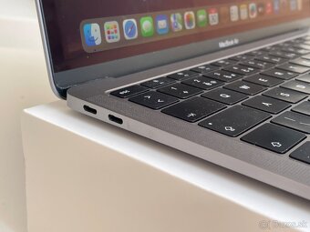 MacBook Air 13" 2019 / 1 rok záruka / - 3