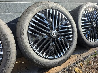 Zánovná Letná Sada Nissan Leaf+GoodYear 215/50 R17 - 3