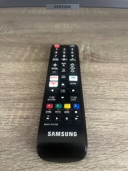 Samsung UE50TU7172 Crystal UHD - 3