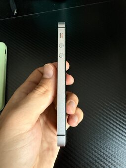 Apple iPhone SE 64GB l 92% l Kozmická sivá - 3