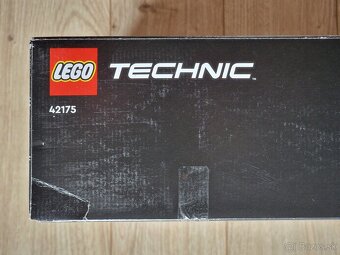 Lego Technic 42175 Nákladné auto Volvo FMX a elektrický bage - 3