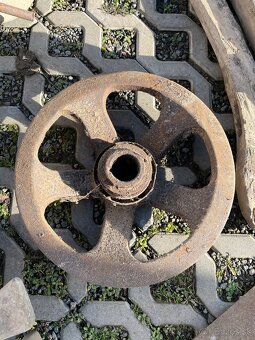 Koleso pásový traktor DT 75 - 3