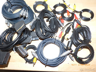 2x3w a 2x20w 4ohmy spolu za 5e a sluchadla 2ks spolu za 5e - 3