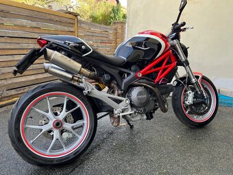 Ducati Monster 796 - 3