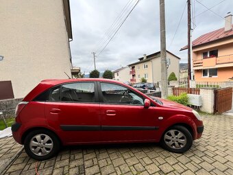 Kia Rio červená metalíza - 3