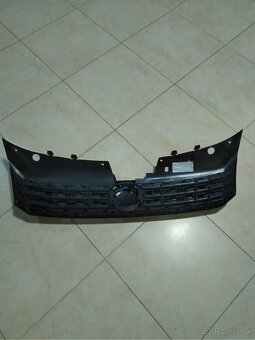 Mriežka predná Passat B6. - 3