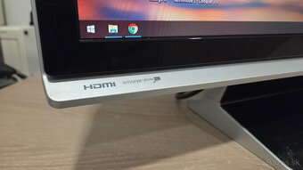 LCD monitor BENQ E2400HD - 3