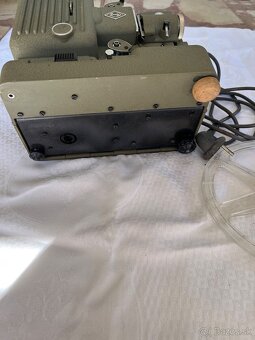 Projektor - 3