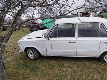 Predám dve auta Lada 2101 - 3