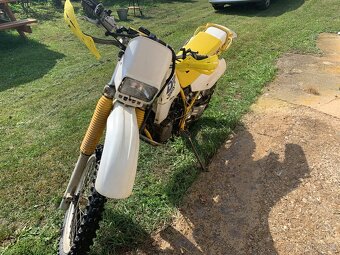 Suzuki dr350 - 3