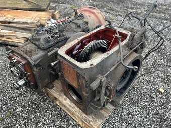 Predám rozpredám zadnú časť traktora zetor zts crystal - 3