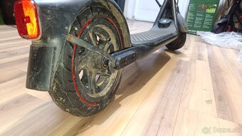 Elektrická kolobežka Ninebot F40 - 3