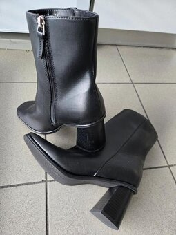 Čierne čižmy vel.39 - 3