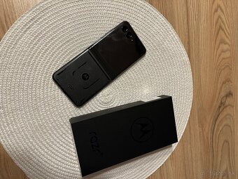 Motorola razr+ 2023 - 3