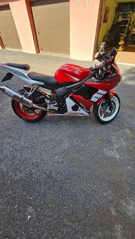 Yamaha r6 - 3