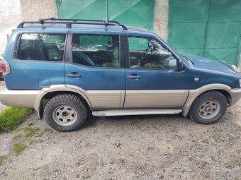 Predám Nissan Terrano 2 - 3