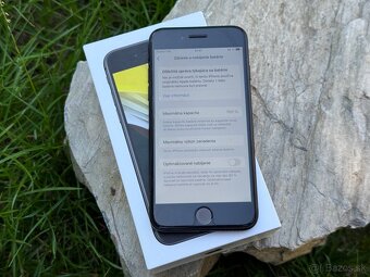 Apple iPhone SE 2020 Black Čierny - 3