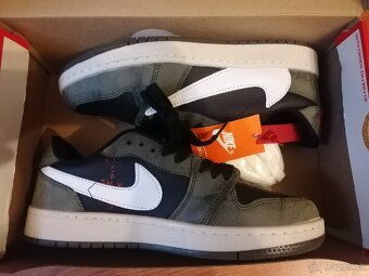Botasky Nike  Air Jordan I Low Travis Scott - 3