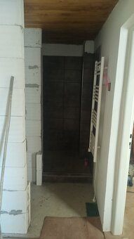 ZÁHRADA V KAVEČANOCH S ROZOSTAVANOU CHATOU - 3