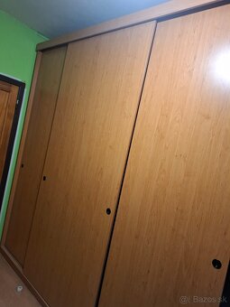 Skriňa s posuvnými dverami - 3