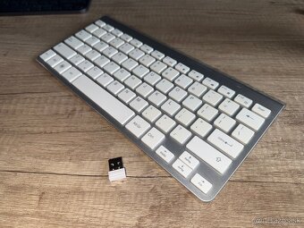 Bezdrôtová klávesnica v štýle Apple | USB prijímač - 3
