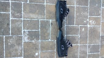 O'Neil pinned tretry na flaty - 3