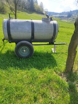 Vlečka a 1000 l becka - 3