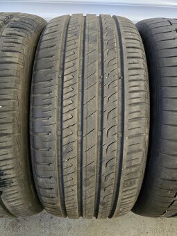 235/45 R18 - 3