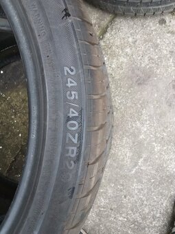 245/40 R20 letné - 3
