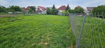 Priestranný 3/4-izbový rodinný dom s veľkým pozemkom v obci - 3