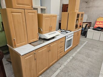 NA PREDAJ-KUCHYNSKÁ LINKA,ROHOVÁ ALEBO ROVNÁ - 3