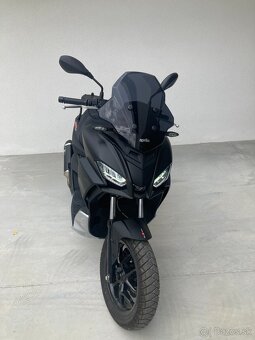 Aprilia SR GT 200 - 3