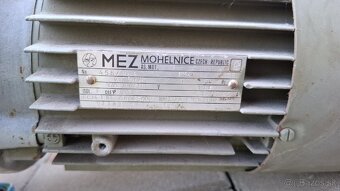Elektro motor s prevodovkou. - 3