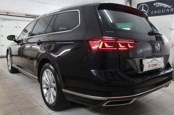 Volkswagen Passat Variant 2.0 TDI Elegance DSG - 3