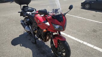 Yamaha FZ1 - 3