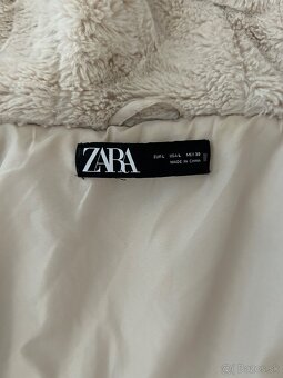 Dievcenska zimna bunda s kapucnou Zara, velkost L - 3