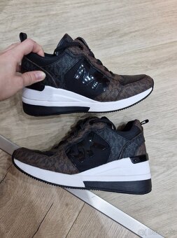 NOVE Michael Kors cierne,hnede,kremove,zlate tenisky 36-39 - 3
