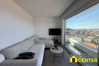 NA PREDAJ luxusný penthouse / 48 m² / v Trogire na ostrove Č - 3